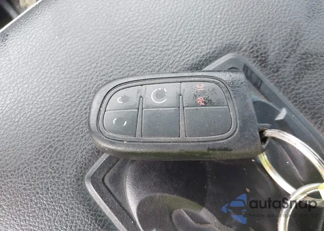 2015 Ram 1500 Laramie из США, поврежденный, VIN 1C6RR6NT6FS761980